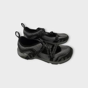 Chaco Women's Outcross Evo MJ Hiking Athletic Shoe Black Adjustable Strap Size 8